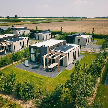 Holiday home Sustainably Built, 2 Bathroom Bungalow, In 2 Nature Reserves